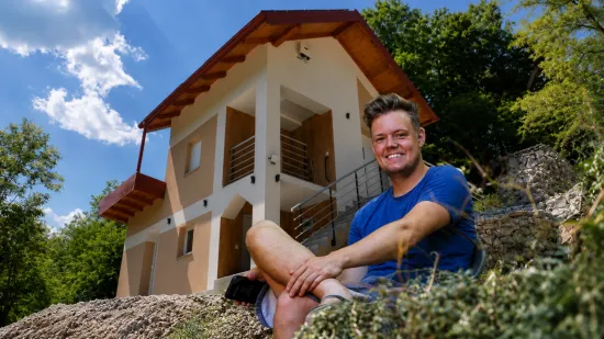 Amerikanac dovr&scaron;io uređenje kuće koju je kupio za pet tisuća eura u Zagorju, pogledajte je sada