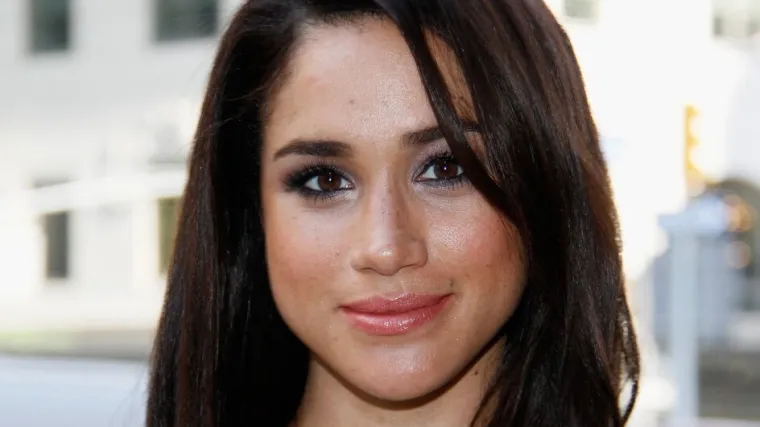Od holivudske ljepotice do najomraženije osobe u Britaniji: Kako se Meghan Markle mijenjala