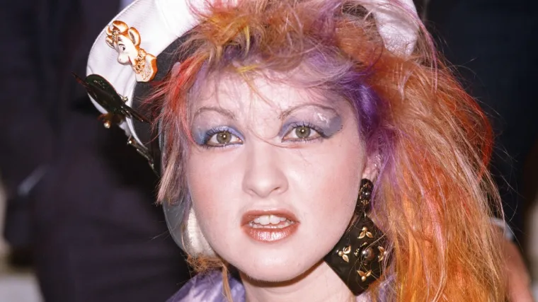 &Scaron;arenom kosom i ludim outfitom žarila 80-ih, Madonna joj zavidjela, a danas je grli Taylor Swift