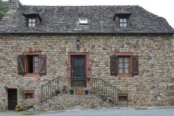 Bili su sretni kad su kupili kuću, ali ovome se nisu nadali: 'Uništava nam živote'