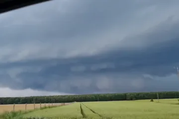 Padala tuča veličine jajeta: Superćelija pogodila dijelove Slovenije, ide li prema Hrvatskoj?