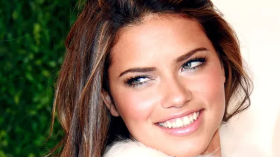 Od svjetske ljepotice do botoks kraljice: Kako danas izgleda Adriana Lima?