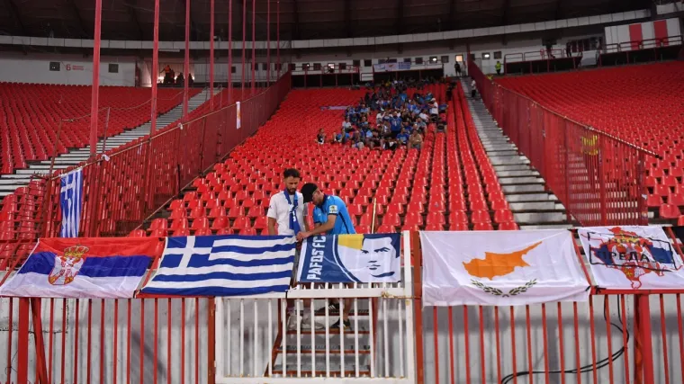 Kontroverzna zastava na Marakani izazvala reakcije: Navijači s Cipra pokazali kamo su do&scaron;li...