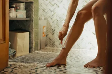 Znate li zašto su se žene počele depilirati? Uklanjanje dlačica krije posebnu priču