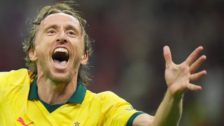 Nogometni svijet klanja se Modriću: 'Sveti Luka je spektakl od igrača. Veliki &scaron;ampion'