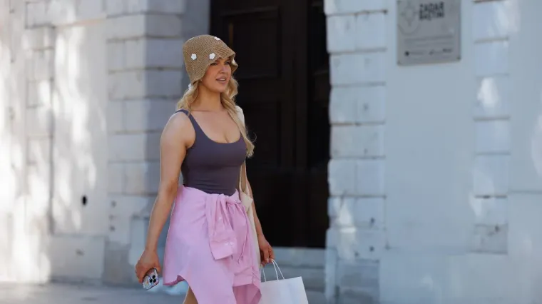 Plavu&scaron;a za kojom su se svi okretali: Djevojka vitke linije nije mogla proći nezamijećeno