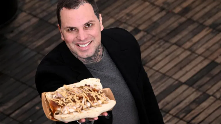 Tko je Mario Mandarić? Kuhanje mu je velika strast, a posvećen je suprug i otac