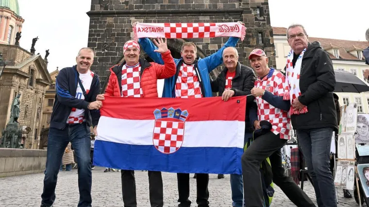 Hrvati preplavili če&scaron;ku metropolu i poručili: 'Dižemo kredite za Ameriku!'