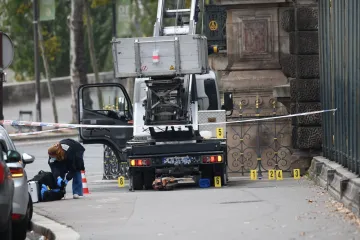 Opljačkan Louvre! Maskirana banda ukrala dragulje 'neprocijenjive vrijednosti', otkriveni detalji