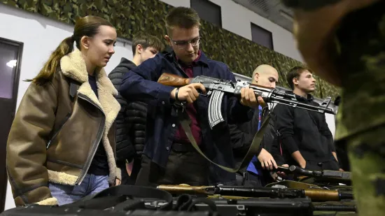 Hrvati isprobali kala&scaron;njikove, pu&scaron;ke i pi&scaron;tolje: Pogledajte kako je u vojarni 'Petar Zrinski'