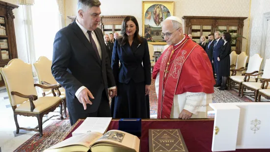 Hoćemo li uskoro gledati ovakav susret i u Hrvatskoj? Pogledajte kako je papa primio Milanovića