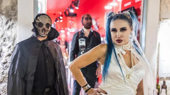 Noć vje&scaron;tica u Splitu: Vampirica Olja Einfalt otvorila muzej pun mistike, humora i adrenalina