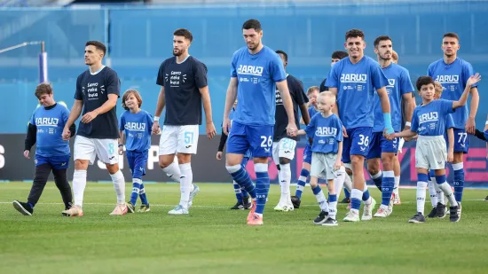 Srčana akcija na Maksimiru: Igrači Dinama i Rijeke razveselili mali&scaron;ane s 'nevidljivim' stanjem