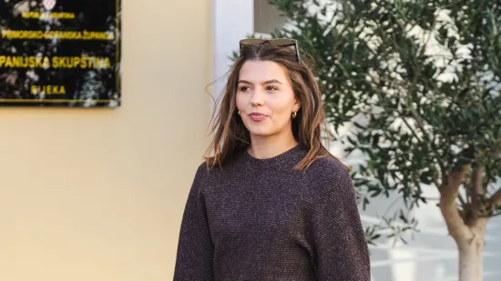 Samozatajna djevojka zna kako privući pažnju: Svi pogledi bili su na njoj