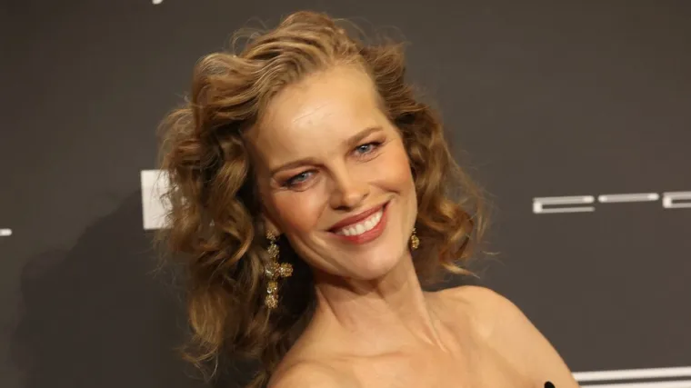 Slavna manekenka odu&scaron;evljava i u 52. godini: Zasjenila je i Irinu Shayk na poznatom događaju