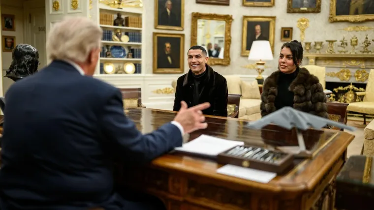 Kamere sve uhvatile: Ronaldov neugodnjak na večeri s Trumpom, Melania nije skidala pogled s njega