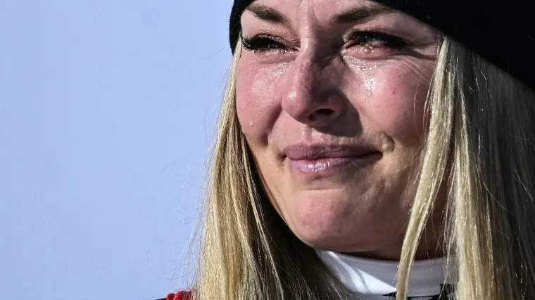 Najzgodnija skija&scaron;ica se emotivno 'raspala' na postolju: Suzno lice krije tajnu razgovora s ocem