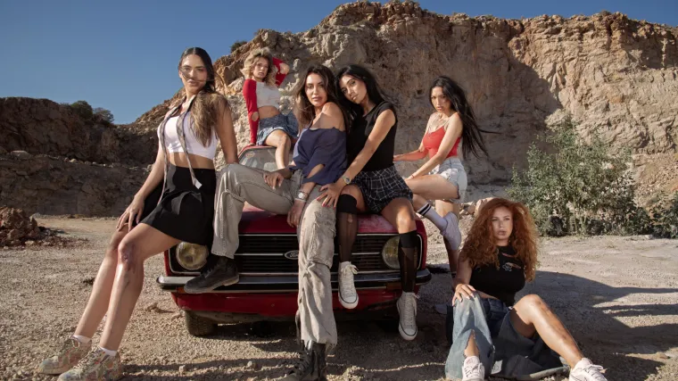 Koliko zgodnih djevojaka na jednom mjestu! Djevojke iz Gospodina Savr&scaron;enog 'zapalile' set