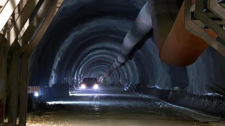 Pravi monstrum: Pogledajte kako izgleda tunel Kozjak! Ali, u oči upada jedan potez - Kineza