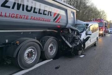 Teška prometna na A1 kod Jastrebarskog: Vatrogasci izvlačili ljude iz kombija, pozvan helikopter